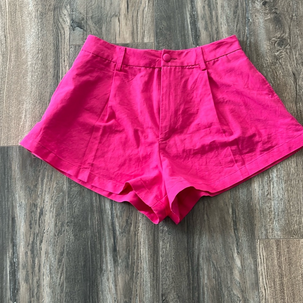 Pleated short